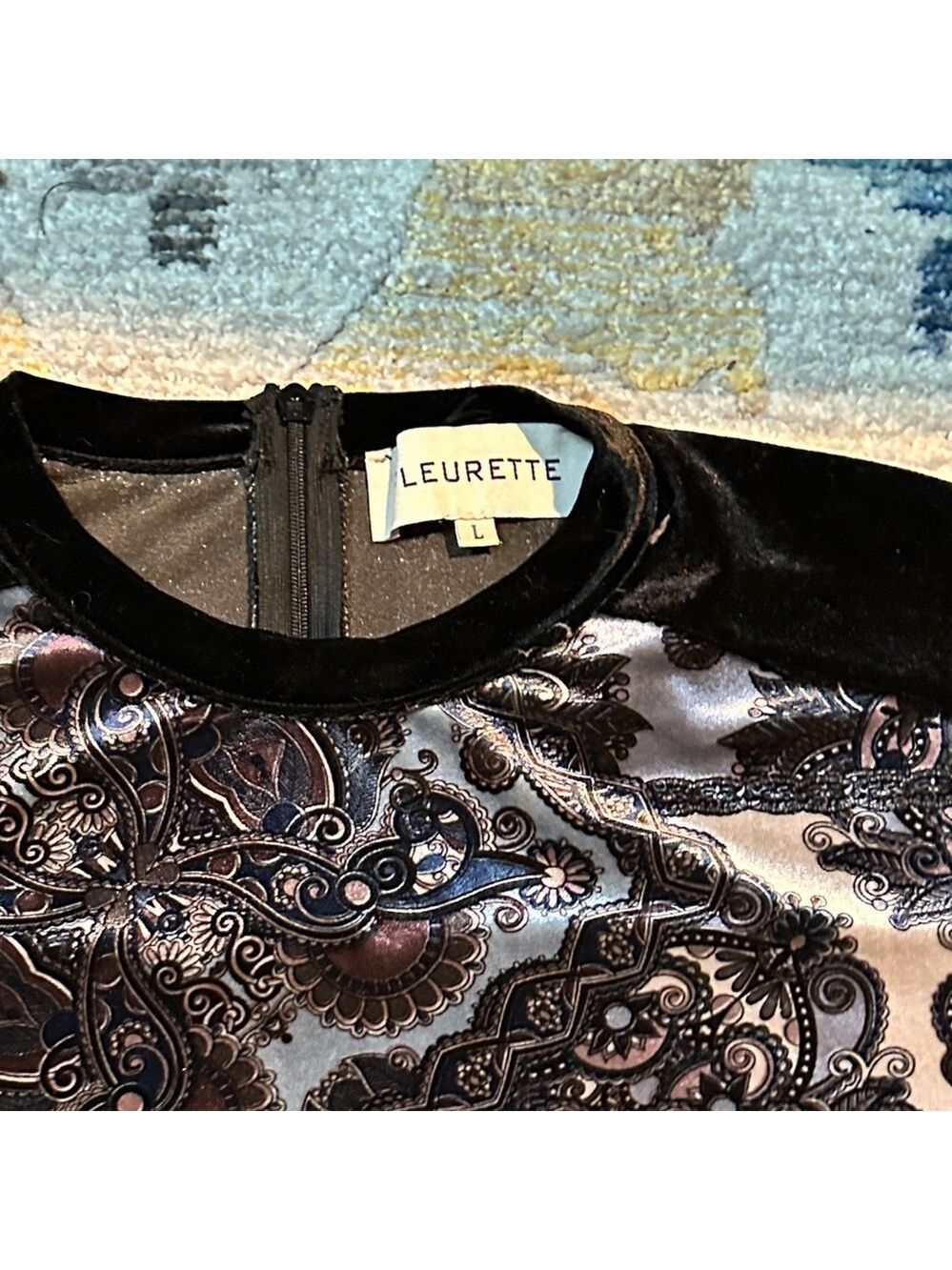Fleurette Black and Blue Velvet Vintage Top Sz Large Woman’s - Picture 3 of 4